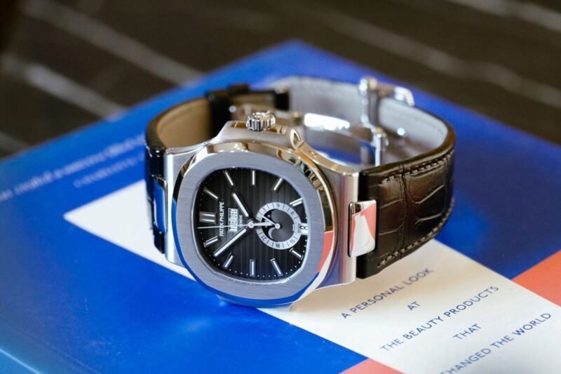 1793ee06-8f84-4e50-999b-86045953252b.jpeg Patek Philippe Nautilus Calendar