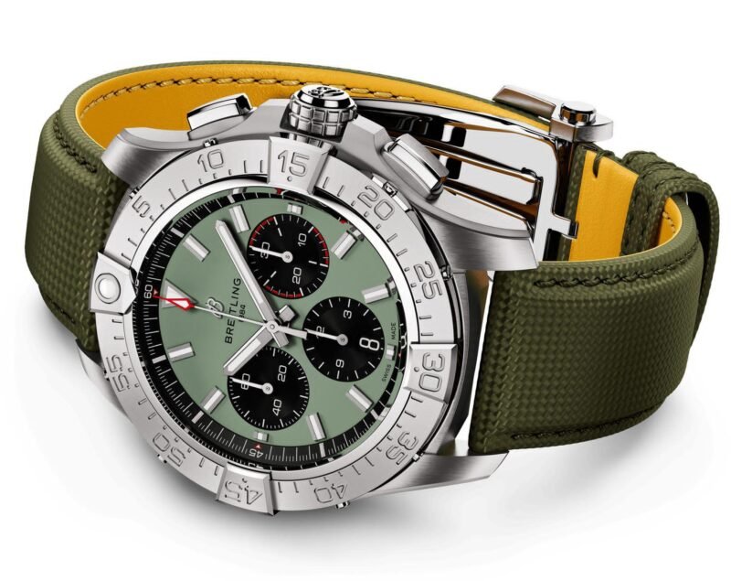IMG-20241013-WA0130.jpg Breitling Avenger B01 Green