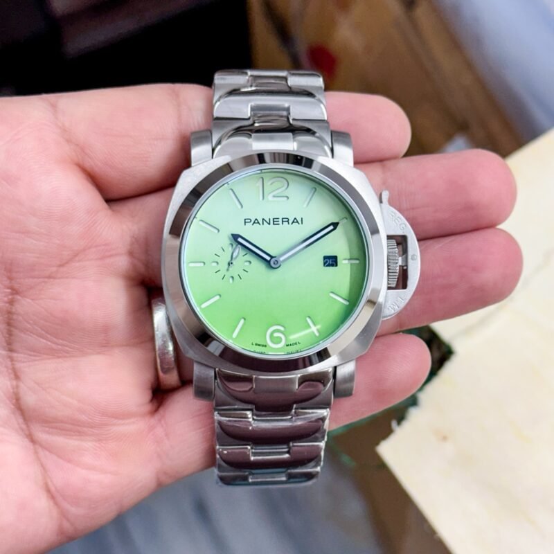 Luminor Panerai Luna Rossa automatic