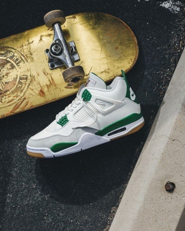 10.jpeg Premium Nike Air Jordan Retro 4 Pine Green Shoes For Men (SW6082)