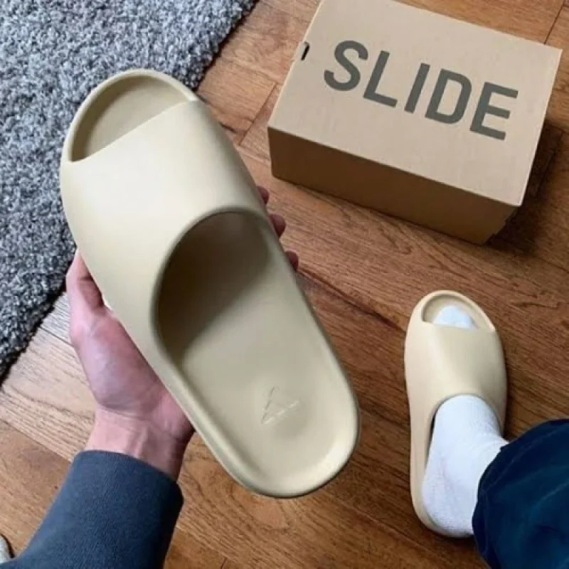 Classy Adidas Yeezy Slides Beige (DW1006)