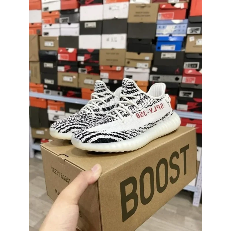Classy Adidas Yeezy 350 Boost Zebra Shoes for Men (SW4752)