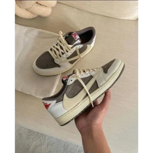 Classy Nike Air Jordan Retro 1 Low Reverse Mocha Shoes for Men (HS42)