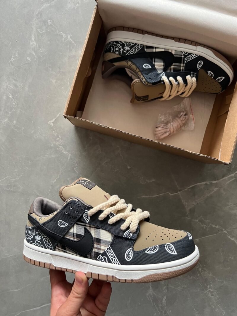 WhatsApp-Image-2024-02-26-at-12.27.49-PM-scaled-1.jpeg Branded SB Dunk x Travis Scott Sneakers