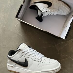 Nike SB Dunk Low Sneakers