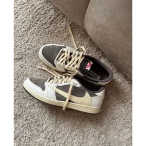 Stylish Nike Air Jordan Retro 1 Low Travis Scott X Reverse Mocha Shoes For Men (QT119)