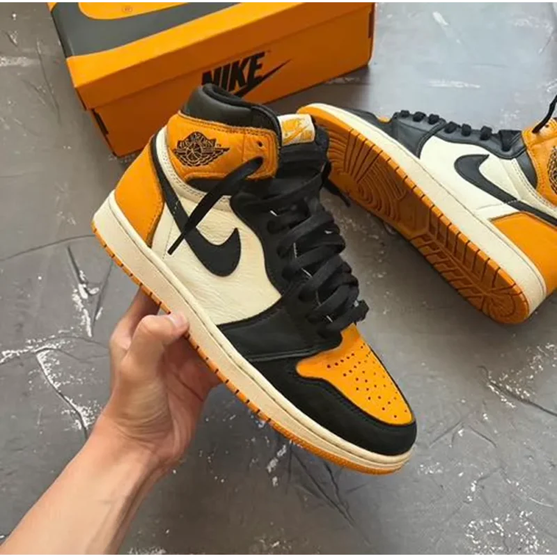Stylish Air Jordan 1 Taxi Shoes For Men (QT165)