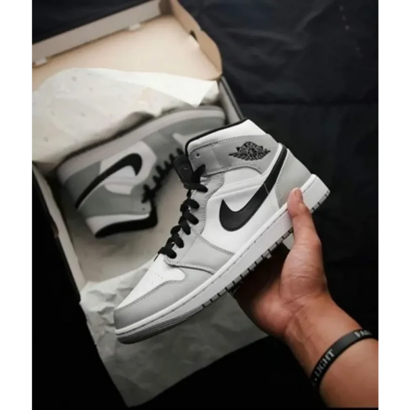 Trendy Nike Air Jordan Retro 1 Mid Smoke Grey Shoes For Men (SHUB518)