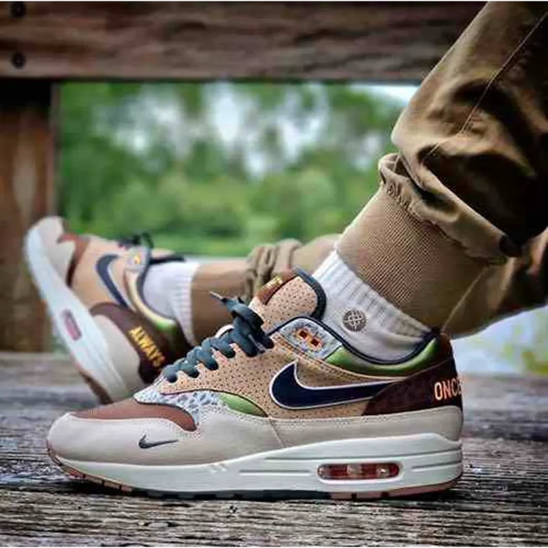 p-photo-2024-08-31-17-20-07-17-28-32-858421.webp Stylish Nike Airmax University Oregon Shoes For Men (SF03)