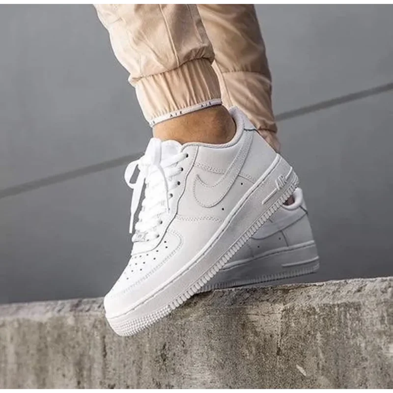 Stylish Nike Air Force 1 White Shoes For Men (TS886)