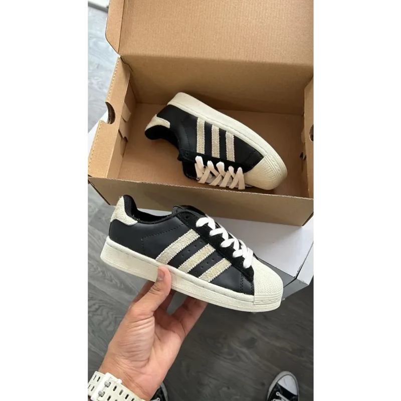 Trendy Adidas superstar originals Shoes For Men (S1H12)
