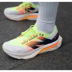 Trendy New Balance Fuelcell Rebel V4 White Neon Shoes For Men (SF42)