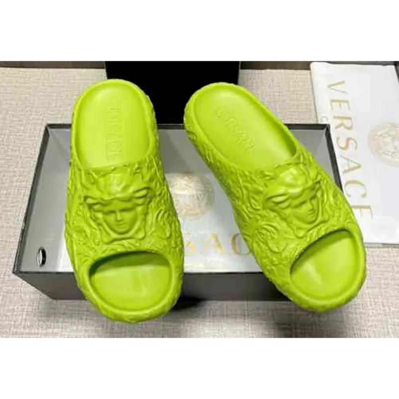 p-photo-2024-09-06-10-57-49-11-58-47-444942.webp Stylish Versace Medusa Dimension Slides For Men (BME170)