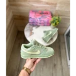 Stylish Nike SB Dunk Oil Green Oil Aura Shoes For Men (SIS311)