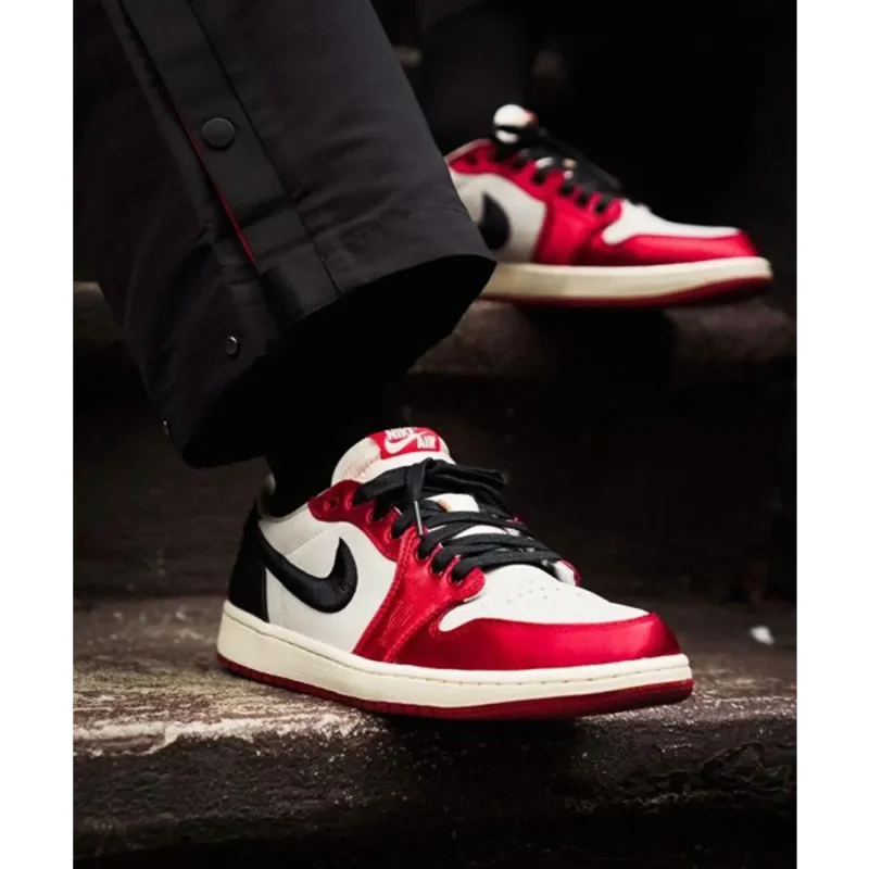 Classy Nike Air Jordan 1 Low Trophy Room Shoes For Men (BSF1582)