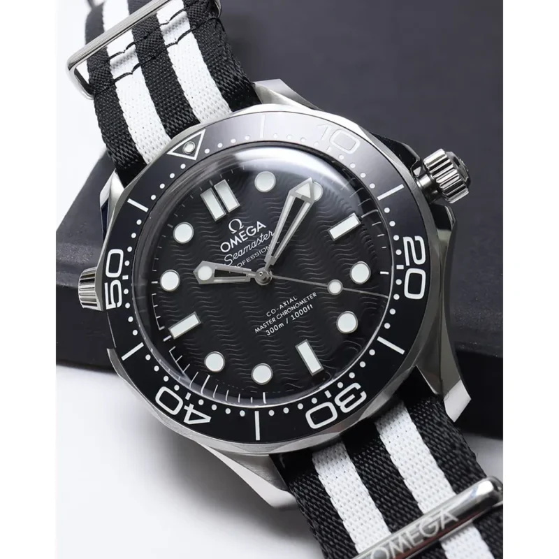 Premium Omega Seamaster Diver Automatic Watch For Men (LAB1286)