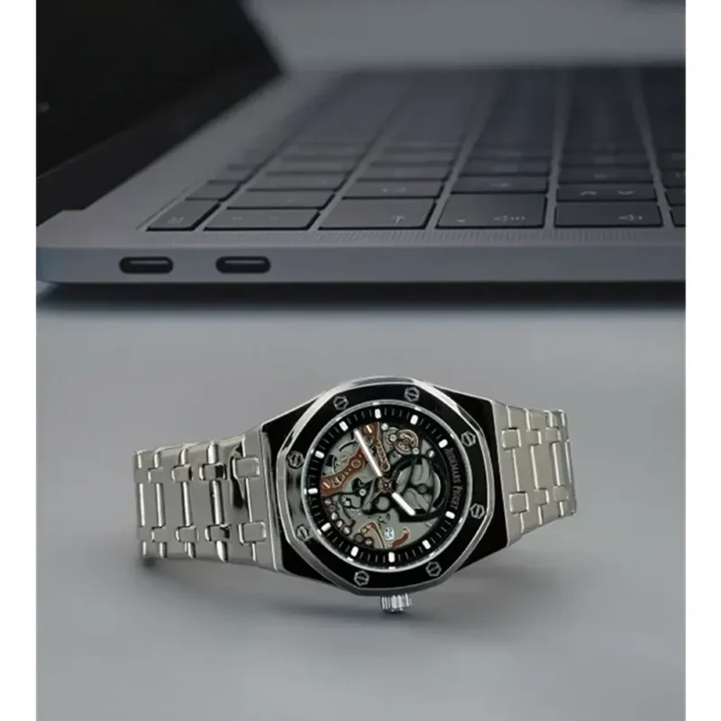 Stylish Audemars Piguet Watch For Men (LAZ601)