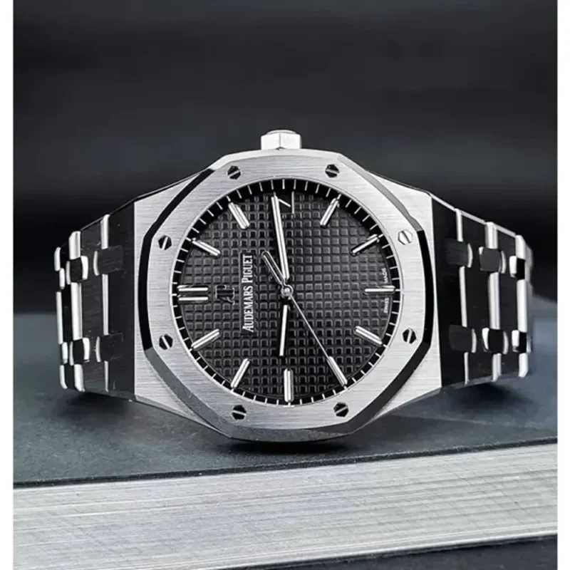 Stylish Audemars Piguet Watch For Men (LAZ606)