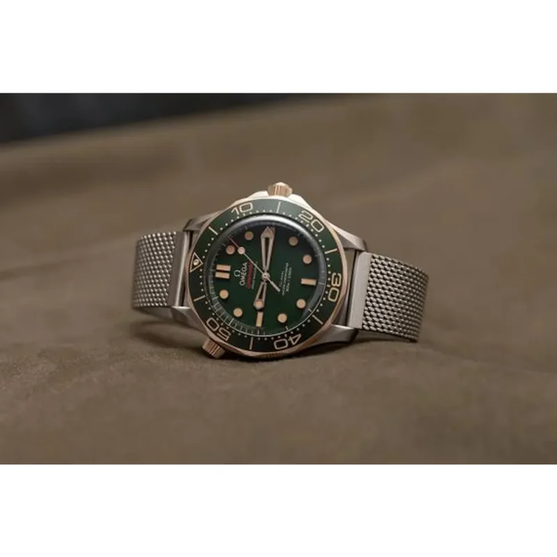 Stylish Omega Seamaster Diver Watch 300M Automatic For Men (BSF1006)